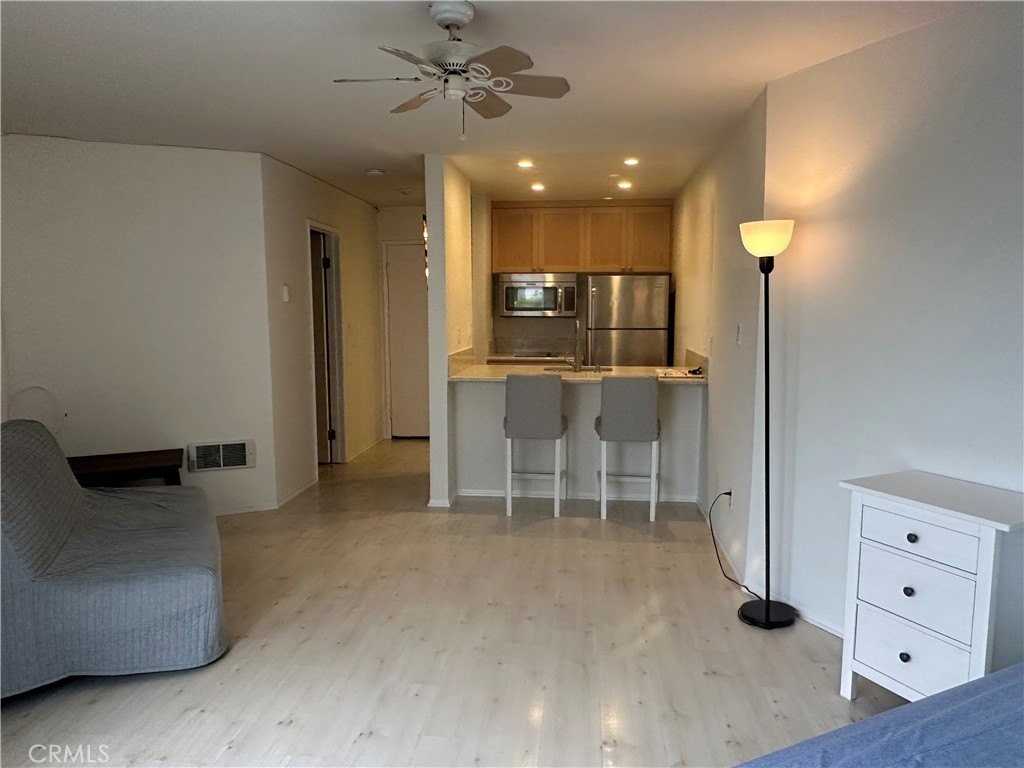 640 The Vlg #101 - Photo 6 of 14