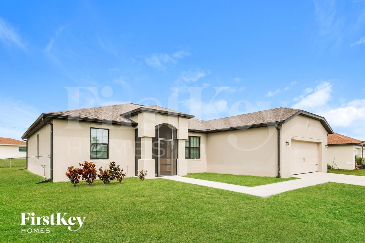 2220 Sw 3rd Ave - Photo 2 of 16