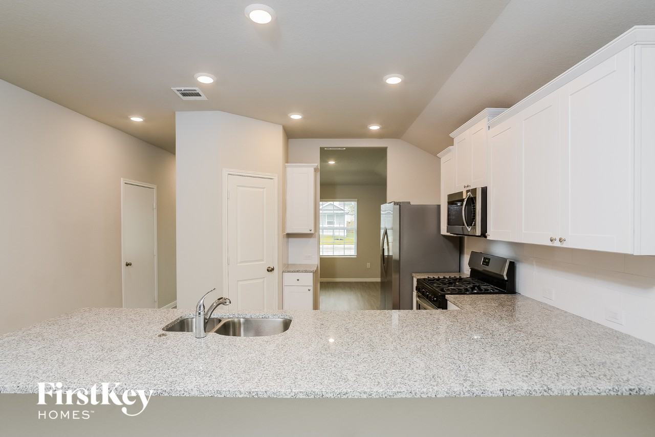 1807 Morse Way - Photo 5 of 15