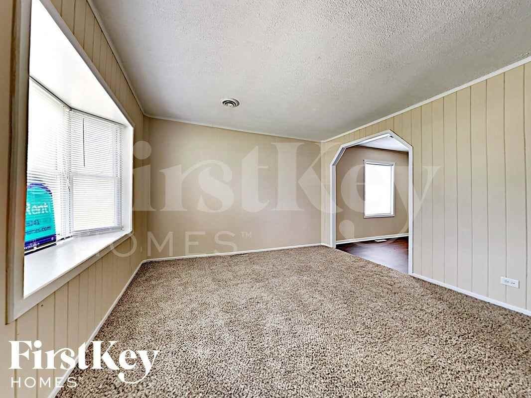 3507 Susan Ln - Photo 2 of 16