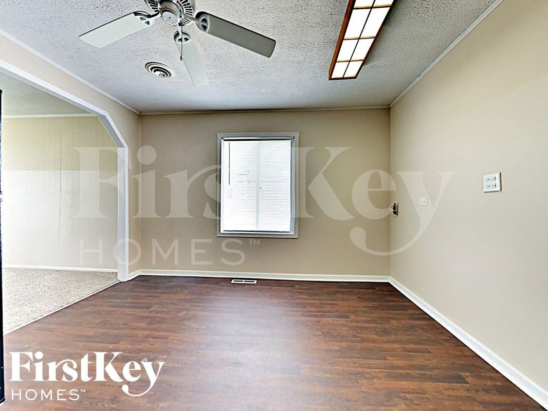 3507 Susan Ln - Photo 5 of 16