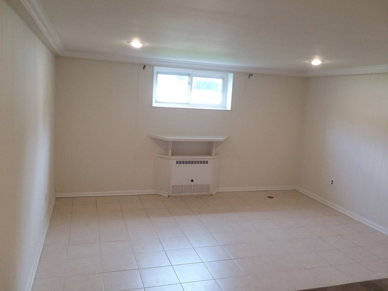 Kingsland Ln #1 - Photo 4 of 8