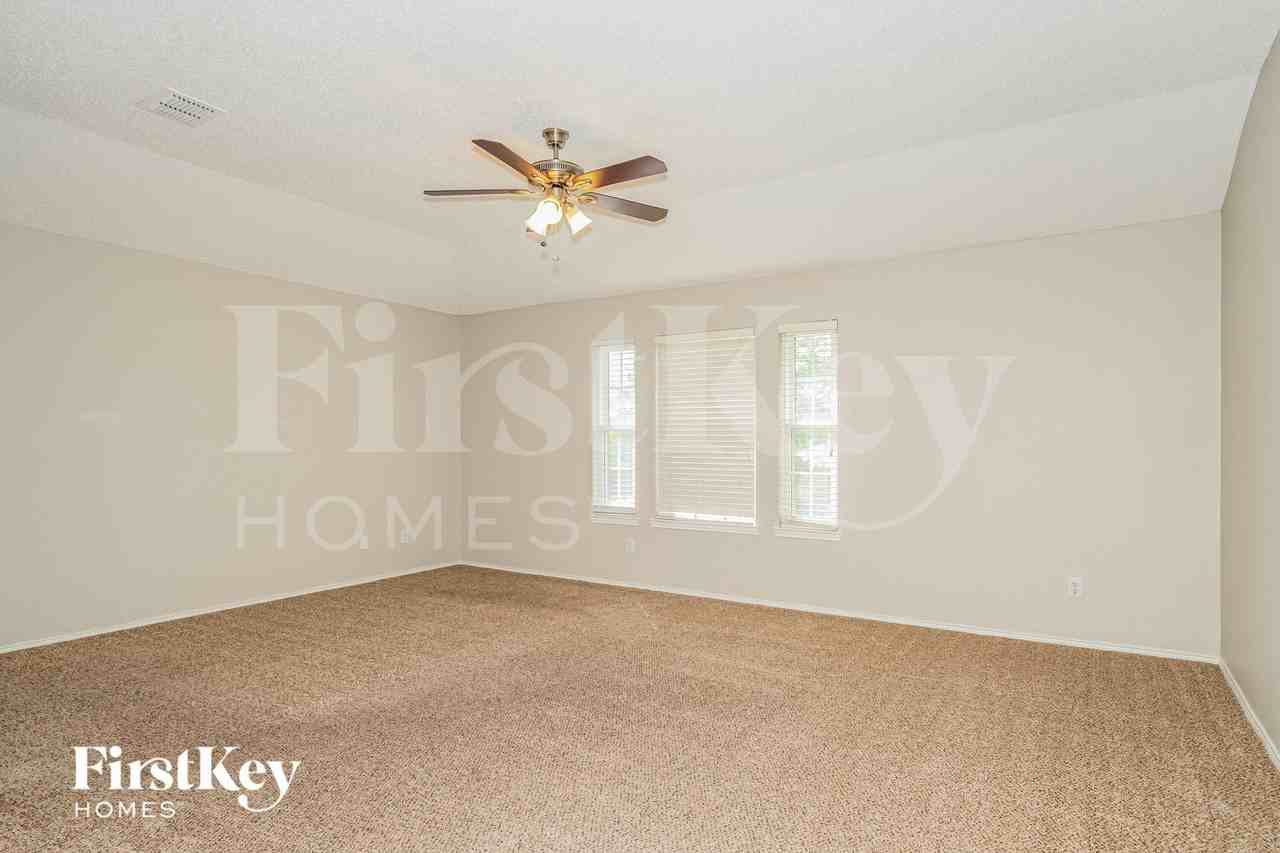 1208 Indian Trail Rd - Photo 7 of 15