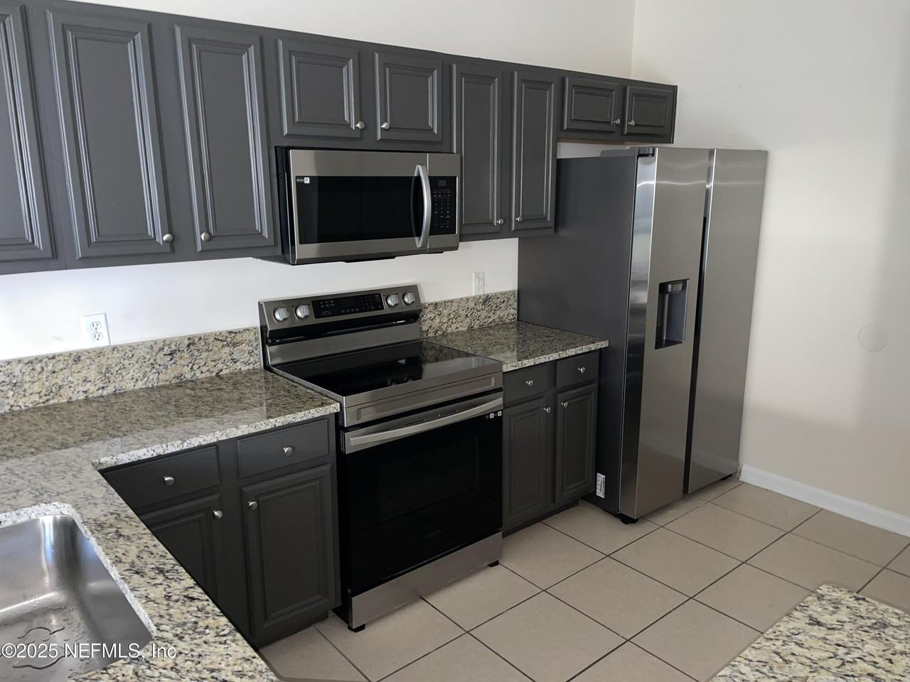 3750 Silver Bluff Blvd - Photo 5 of 34