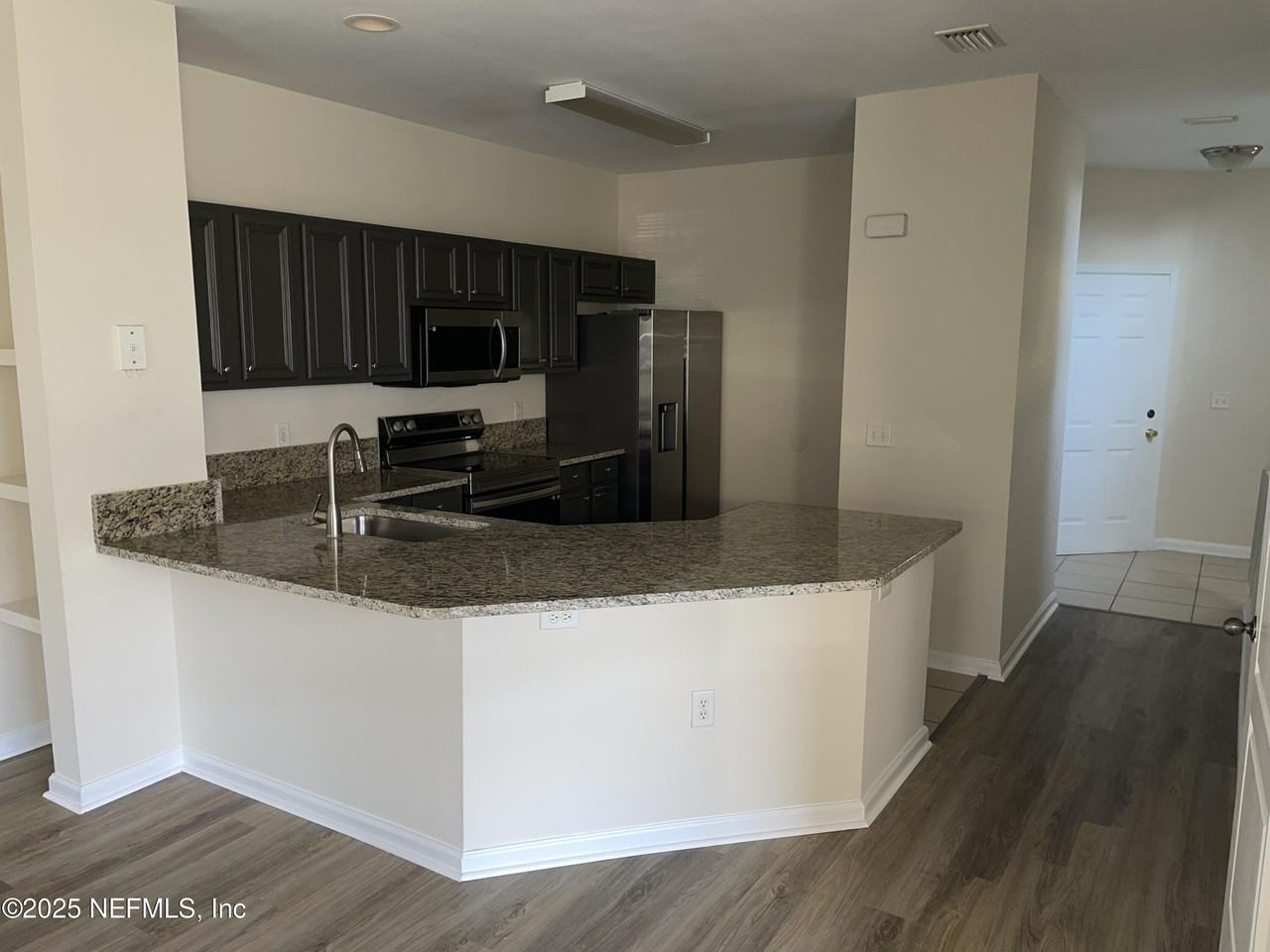 3750 Silver Bluff Blvd - Photo 6 of 34