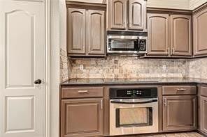 5002 Sw Golden Eagle Ave - Photo 4 of 19