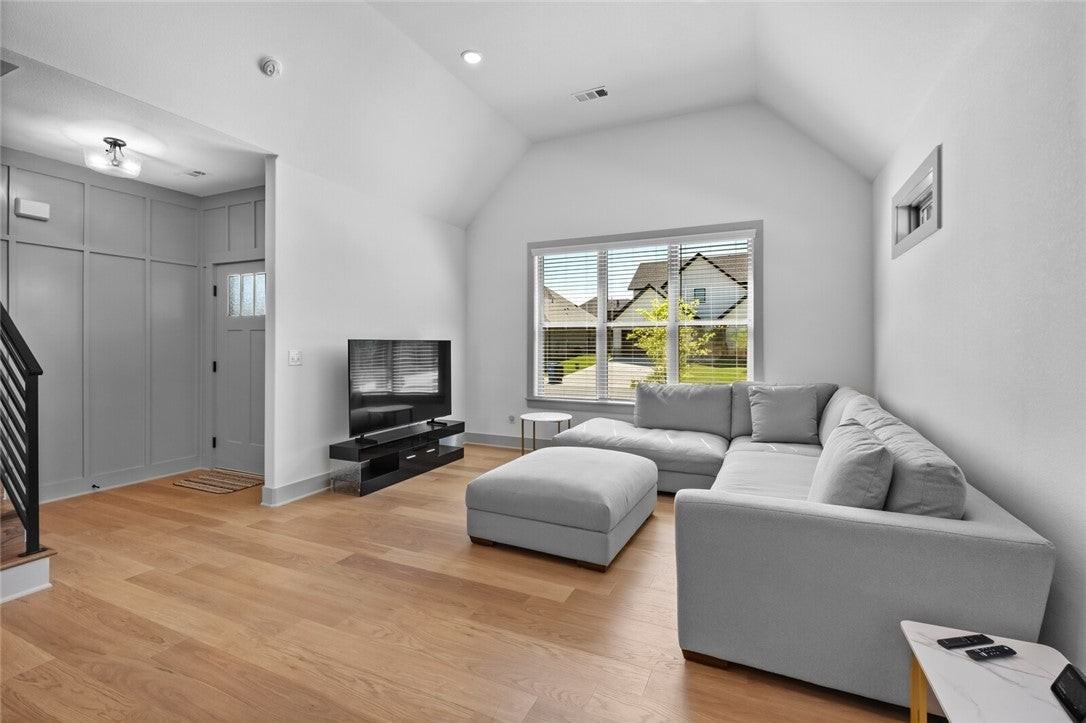 4603 Sw Elderwood St - Photo 4 of 30