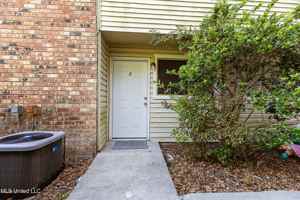 featured image of 3419 Hospital St