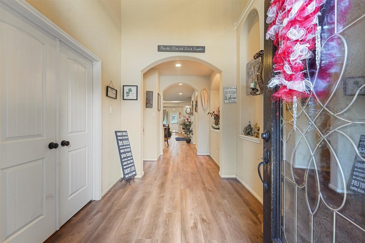 111 Quail Meadow Dr - Photo 2 of 15