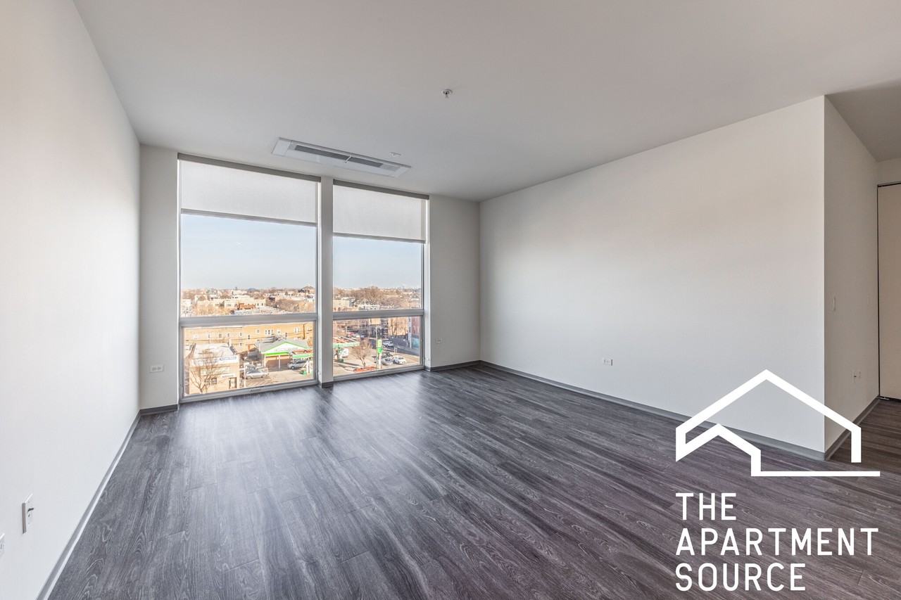 2340 N California Ave #613 - Photo 3 of 38