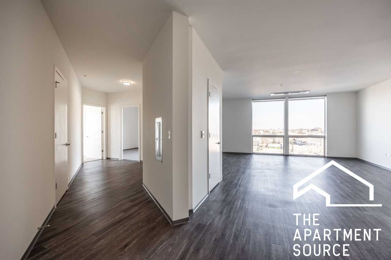 2340 N California Ave #607 - Photo 2 of 44