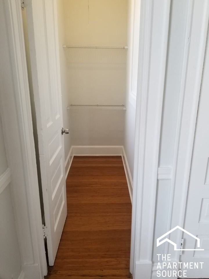 2215 S Albany Ave #2F - Photo 6 of 11