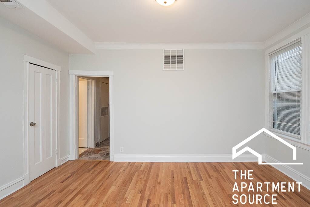 1255 N Harding Ave #1S - Photo 6 of 22