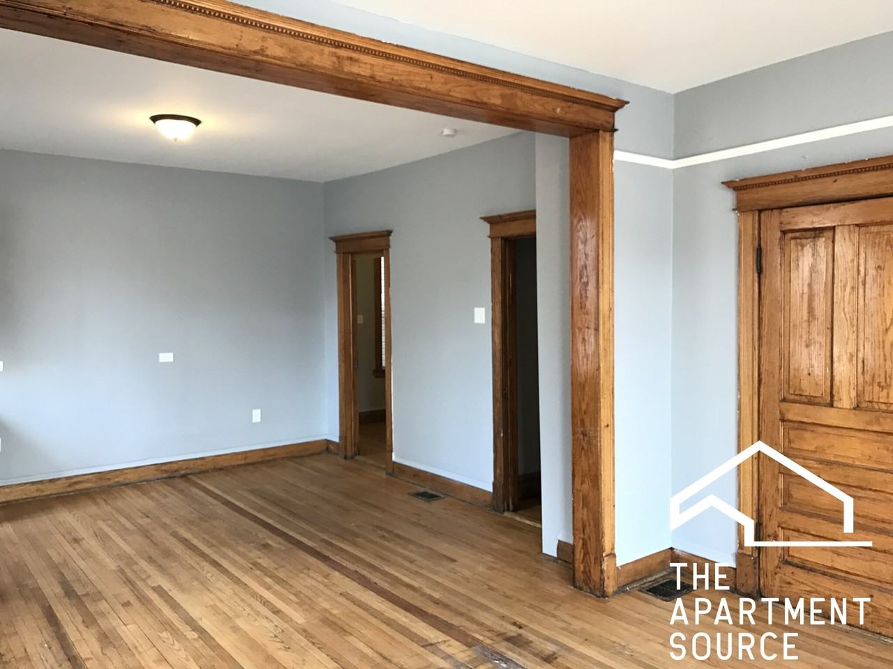 2215 S Albany Ave #1F - Photo 3 of 17