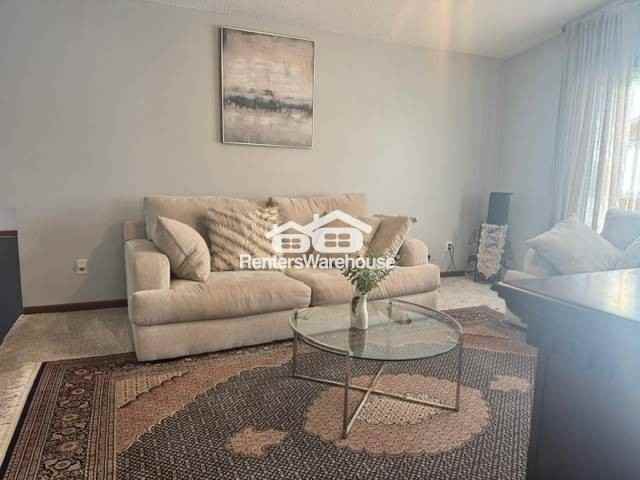 9712 Hames Ct S - Photo 3 of 20