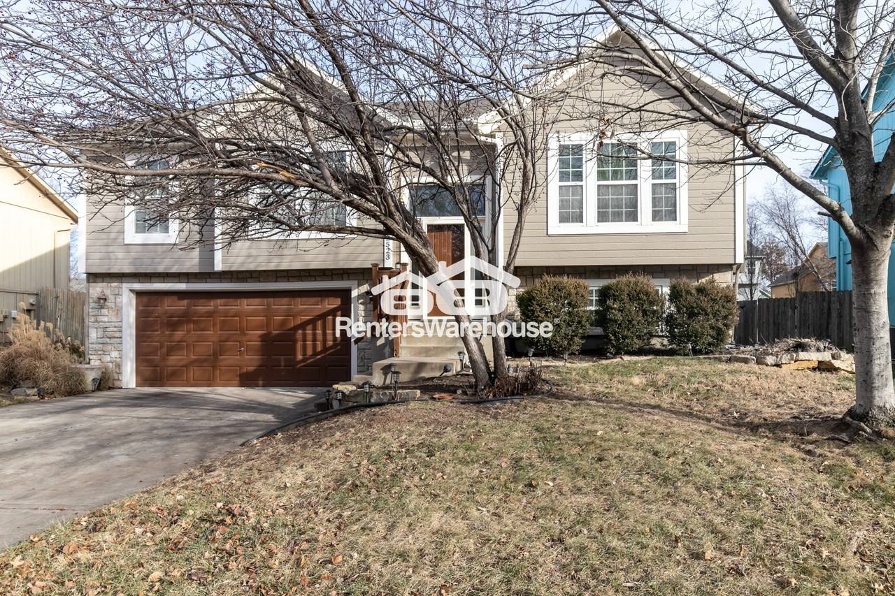 12523 S Logan St - Photo 3 of 40