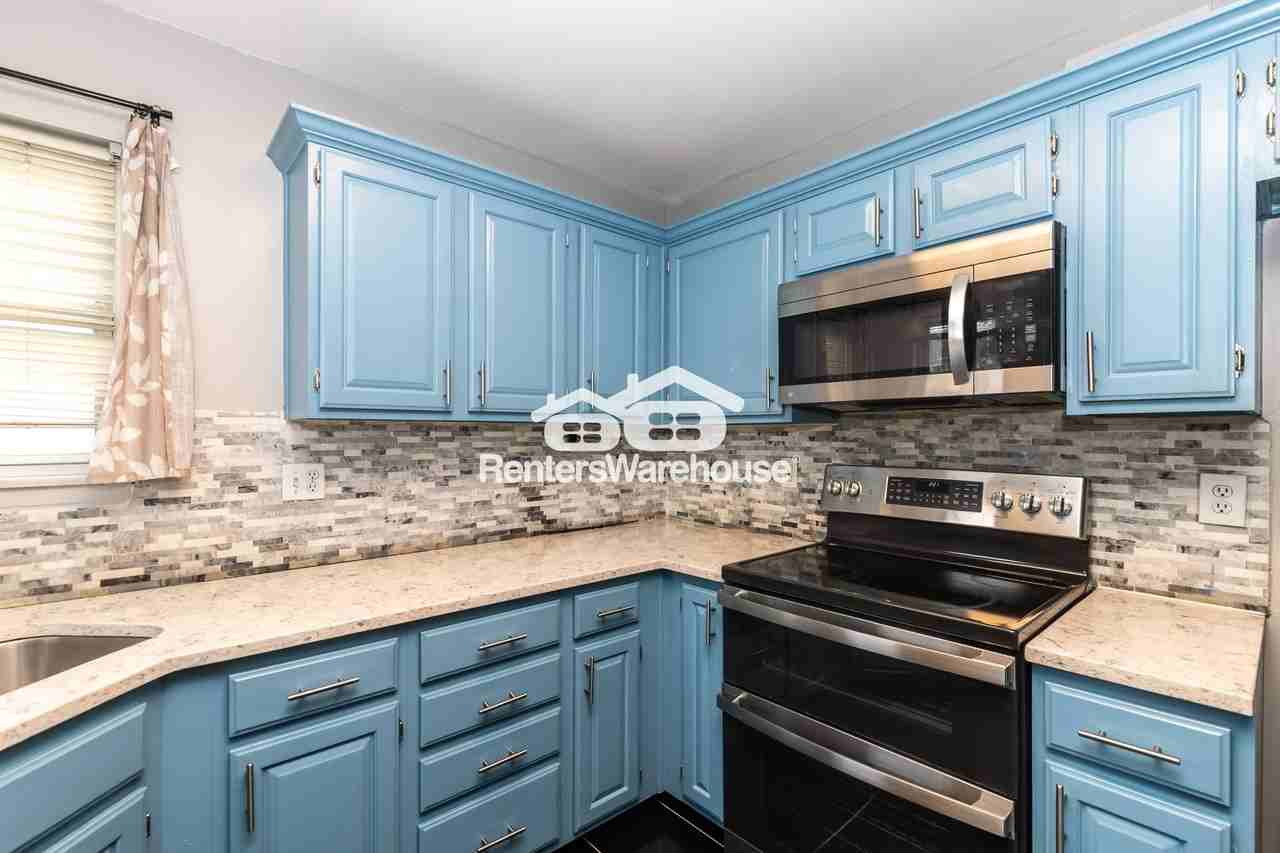 12523 S Logan St - Photo 4 of 40