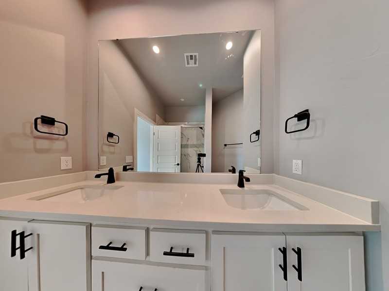 312 W 3rd St - Photo 7 of 17