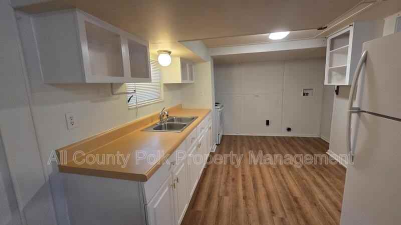 933 S Missouri Ave - Photo 5 of 14