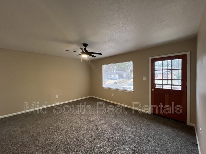 3789 Ashburn St - Photo 2 of 17