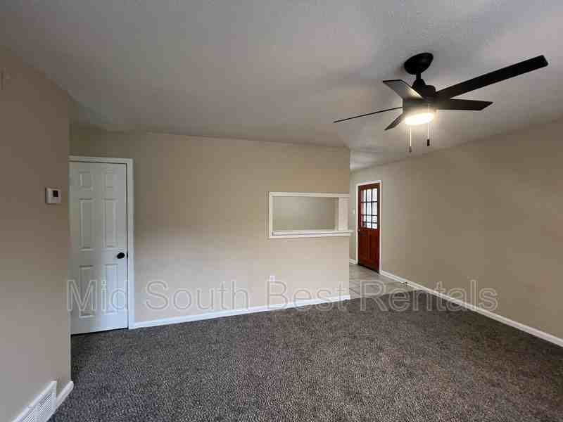 3789 Ashburn St - Photo 4 of 17