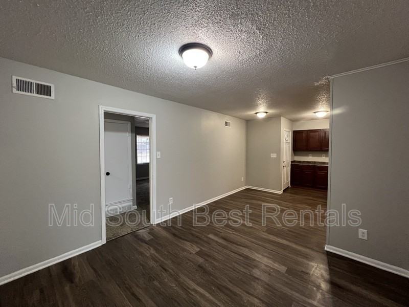 3213 Harvester Ln - Photo 7 of 18