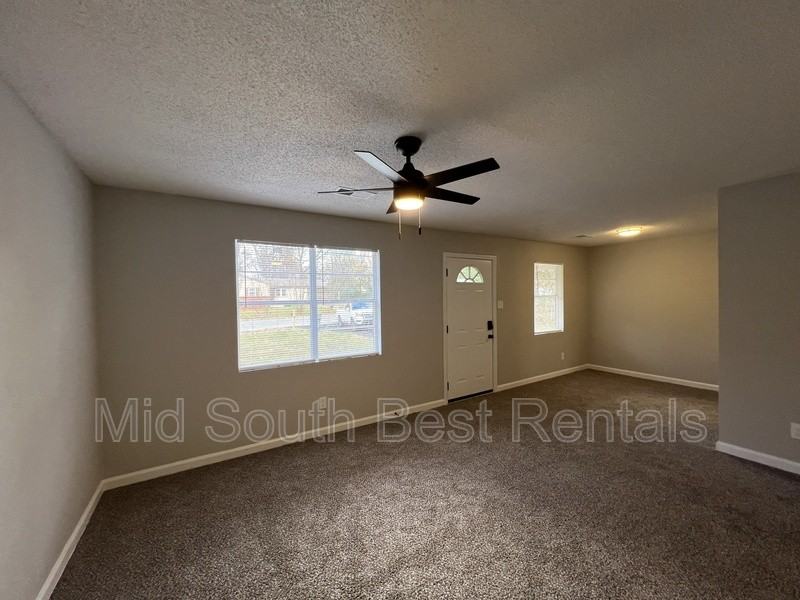 1621 Winfield Ave - Photo 2 of 14