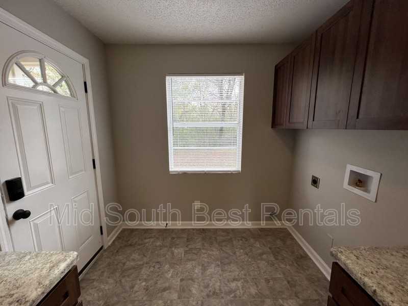 1621 Winfield Ave - Photo 6 of 14