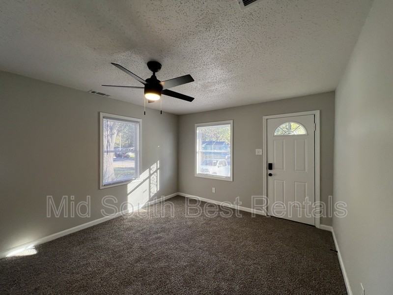 1856 Whitney Ave - Photo 3 of 16