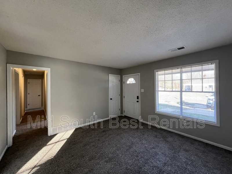 3633 Skylark Dr - Photo 3 of 18