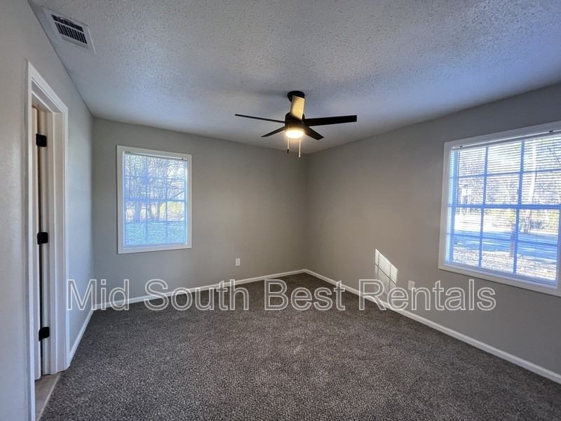 3633 Skylark Dr - Photo 7 of 18