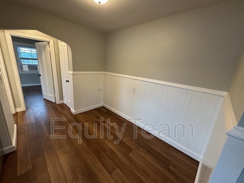 1219 Franklin Ave #D - Photo 5 of 12