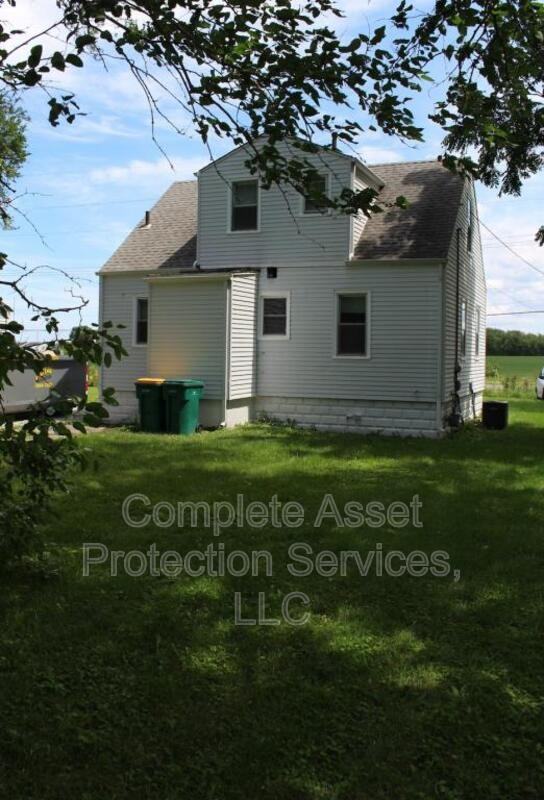 7326 Taft St - Photo 2 of 16