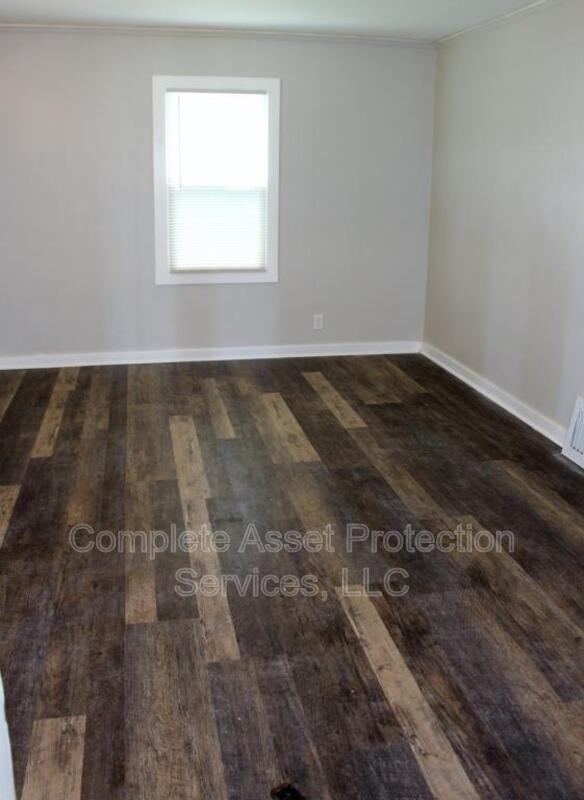 7326 Taft St - Photo 5 of 16