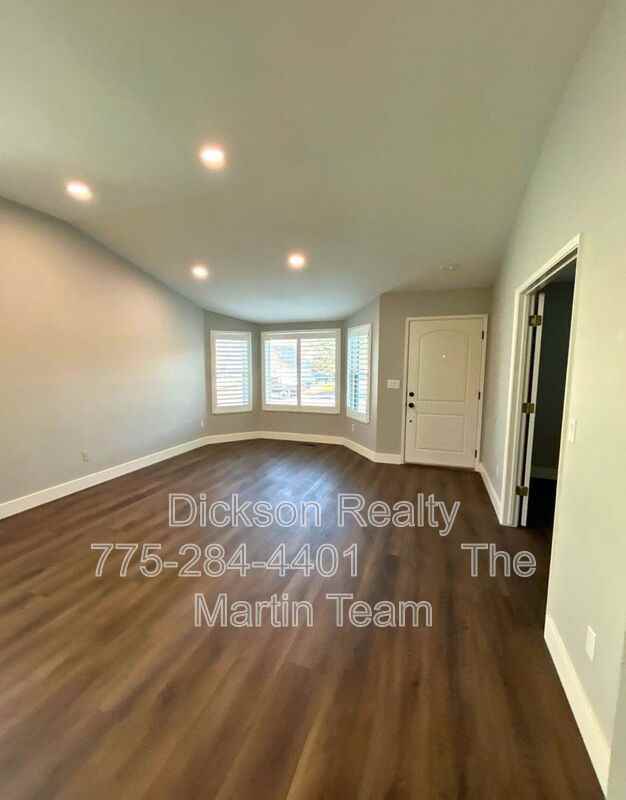 8657 Silver Shores Dr - Photo 3 of 15