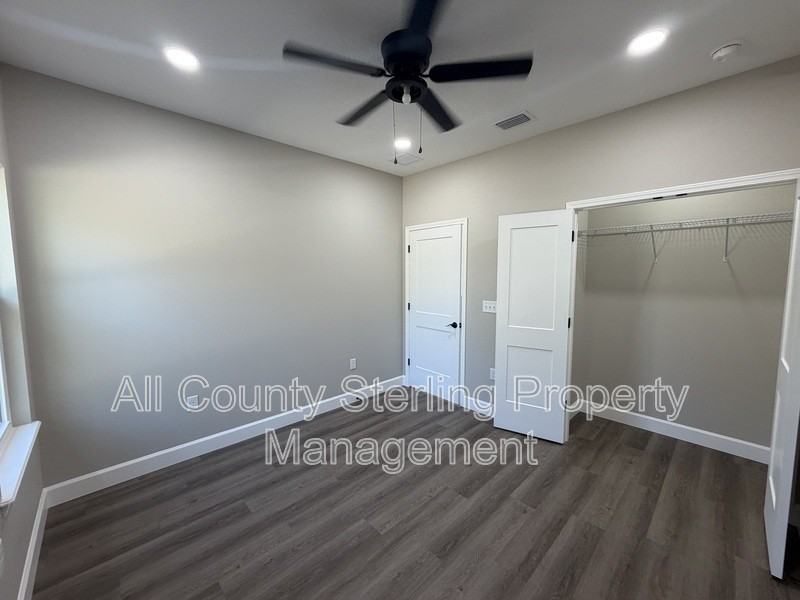 1418 Se Magnolia Loop #101 - Photo 6 of 28