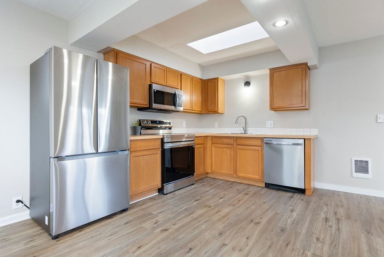 12560 Se Ramona St #B - Photo 5 of 18