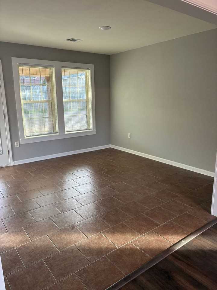 13 Meadowview Dr - Photo 3 of 23