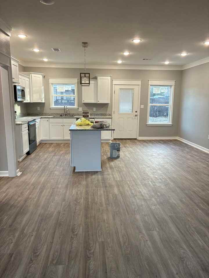 1099 Fuller Ln - Photo 2 of 12