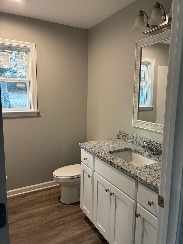 1099 Fuller Ln - Photo 4 of 12