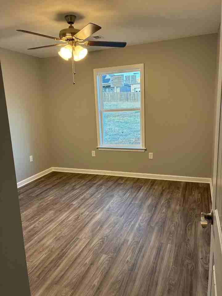 1099 Fuller Ln - Photo 6 of 12