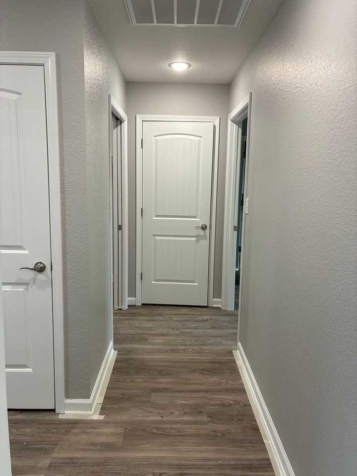 1099 Fuller Ln - Photo 7 of 12