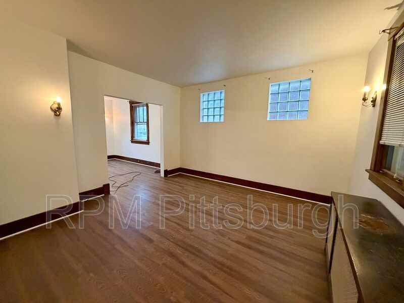 1011 2nd St - Photo 2 of 14