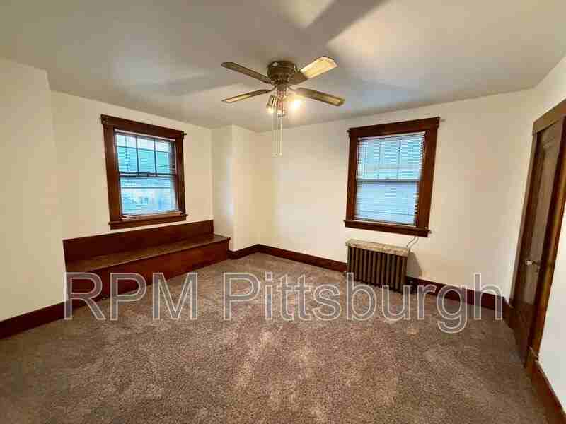 1011 2nd St - Photo 6 of 14