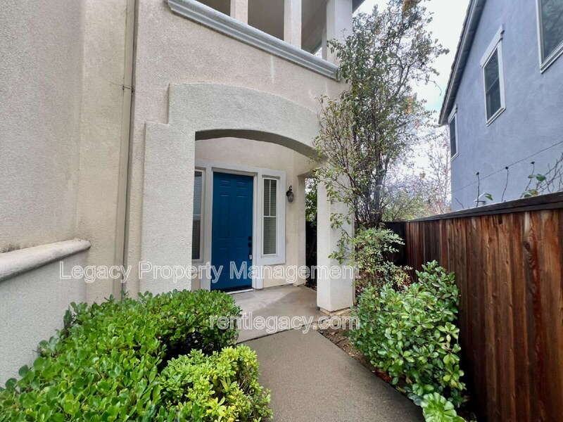 116 Burgundy Ct - Photo 4 of 41