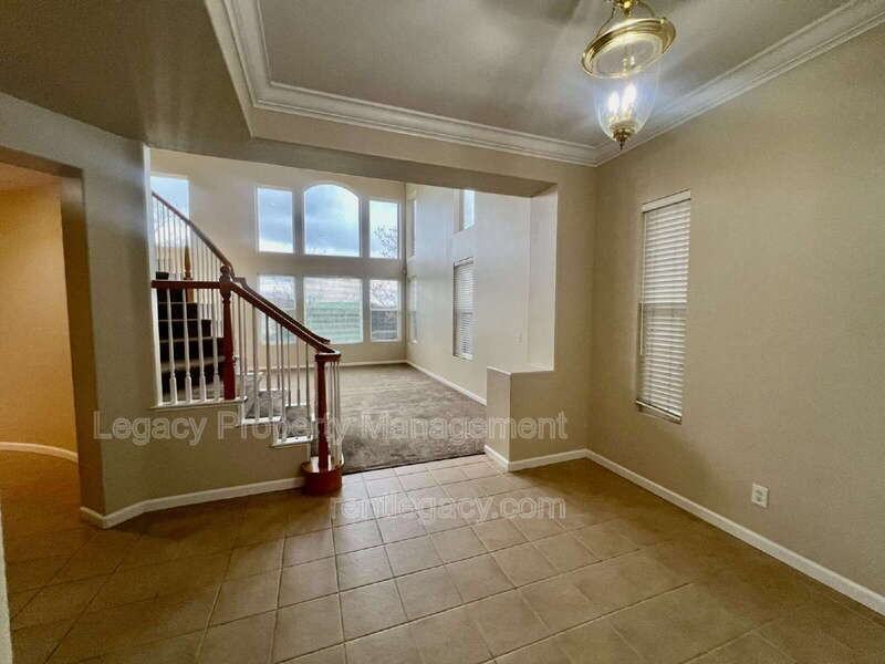 116 Burgundy Ct - Photo 7 of 41