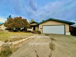 featured image of 280 Markham Ave