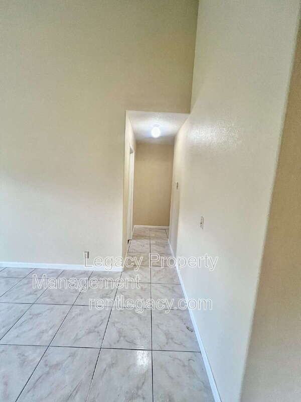 827 Crested Dr - Photo 7 of 27