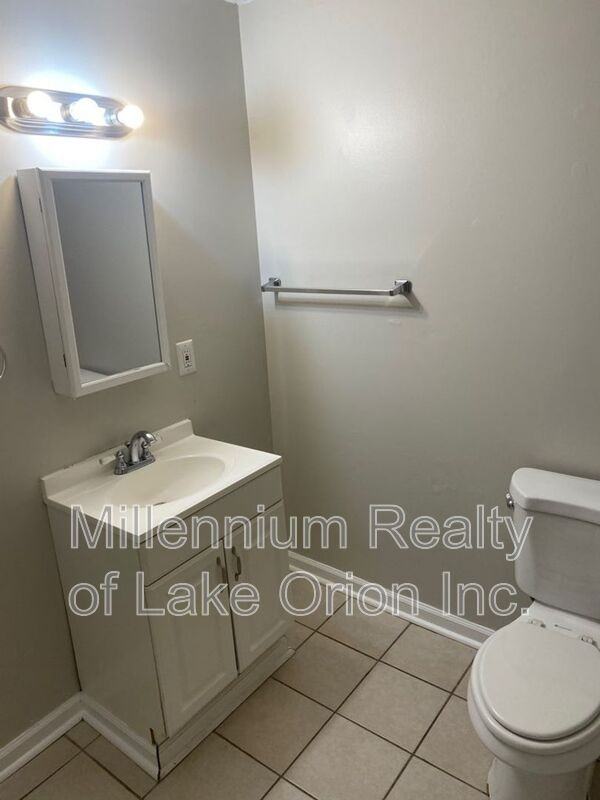 46 W Strathmore Ave - Photo 6 of 12