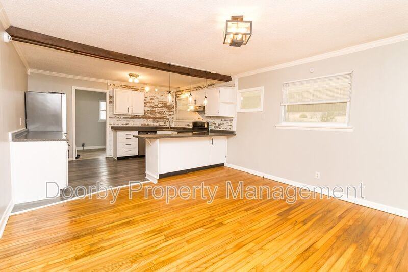 11412 London Ln - Photo 6 of 22